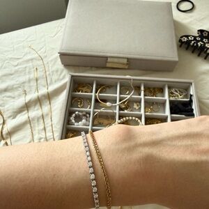 Gold bracelet